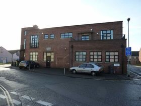 2 bedroom Property t...